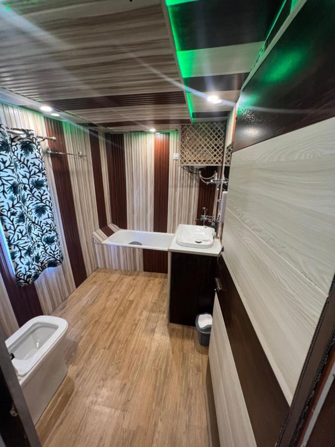 Hotel Aristotle Group Of Houseboats & Transportation Srīnagar Exterior foto
