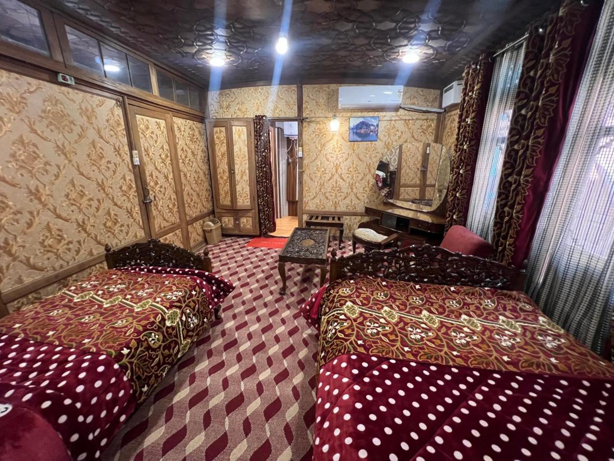 Hotel Aristotle Group Of Houseboats & Transportation Srīnagar Exterior foto